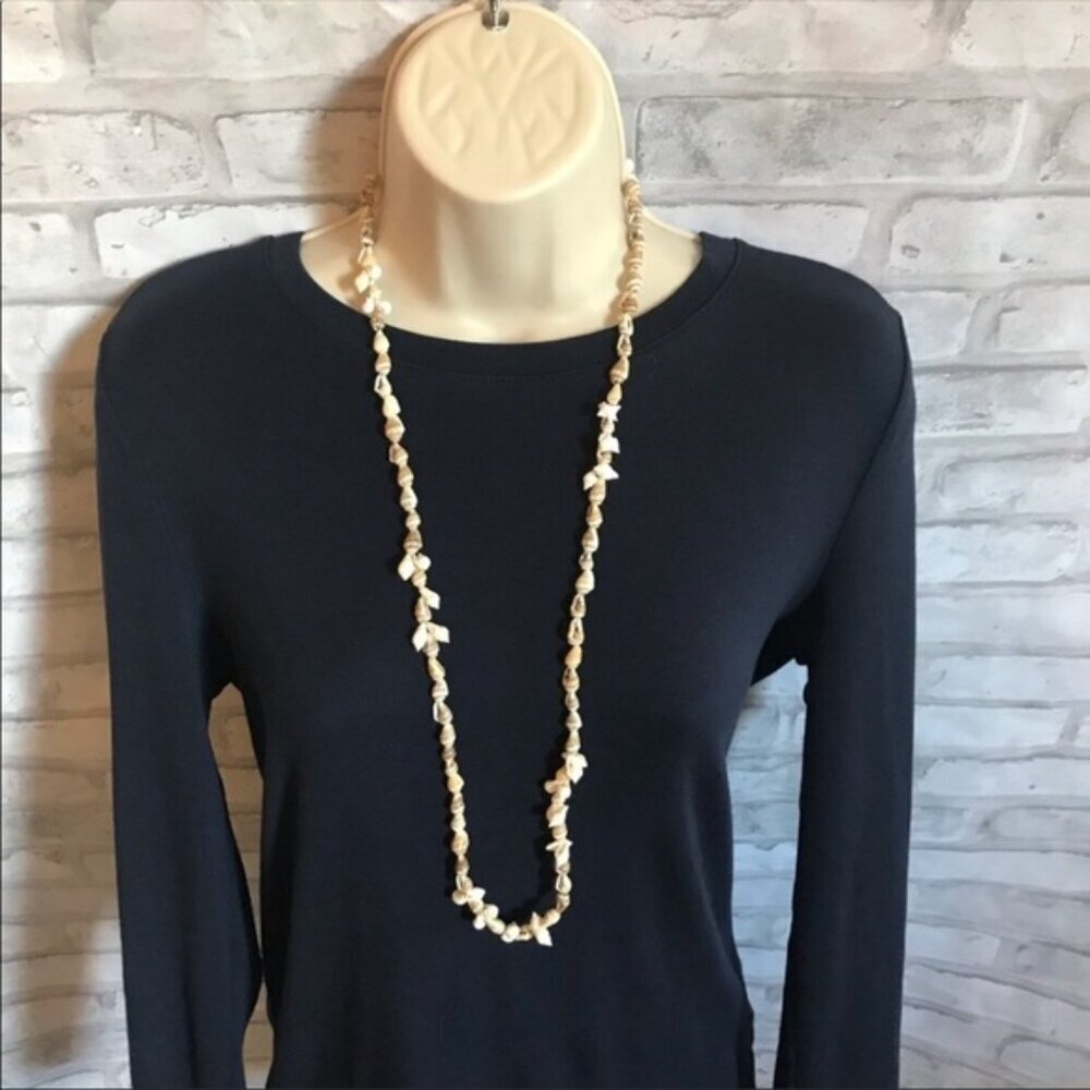 shell necklace - Picture 4 of 5